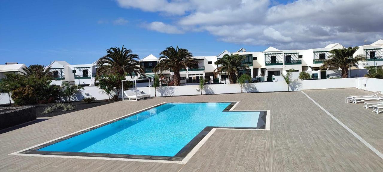Luminosa Vivienda Vacacional Con Vista A La Piscina Costa Teguise Εξωτερικό φωτογραφία